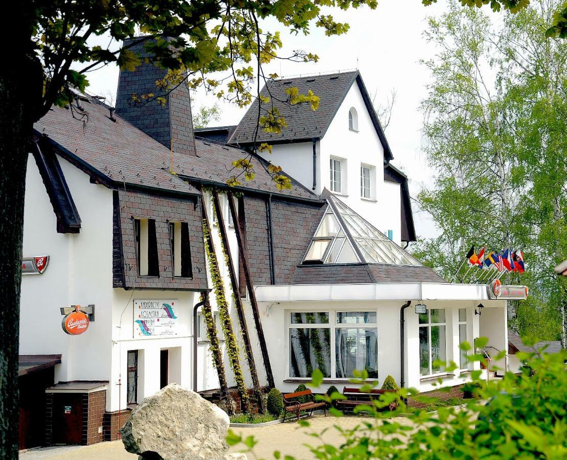 Garni Hotel Pyramida Хеб Экстерьер фото